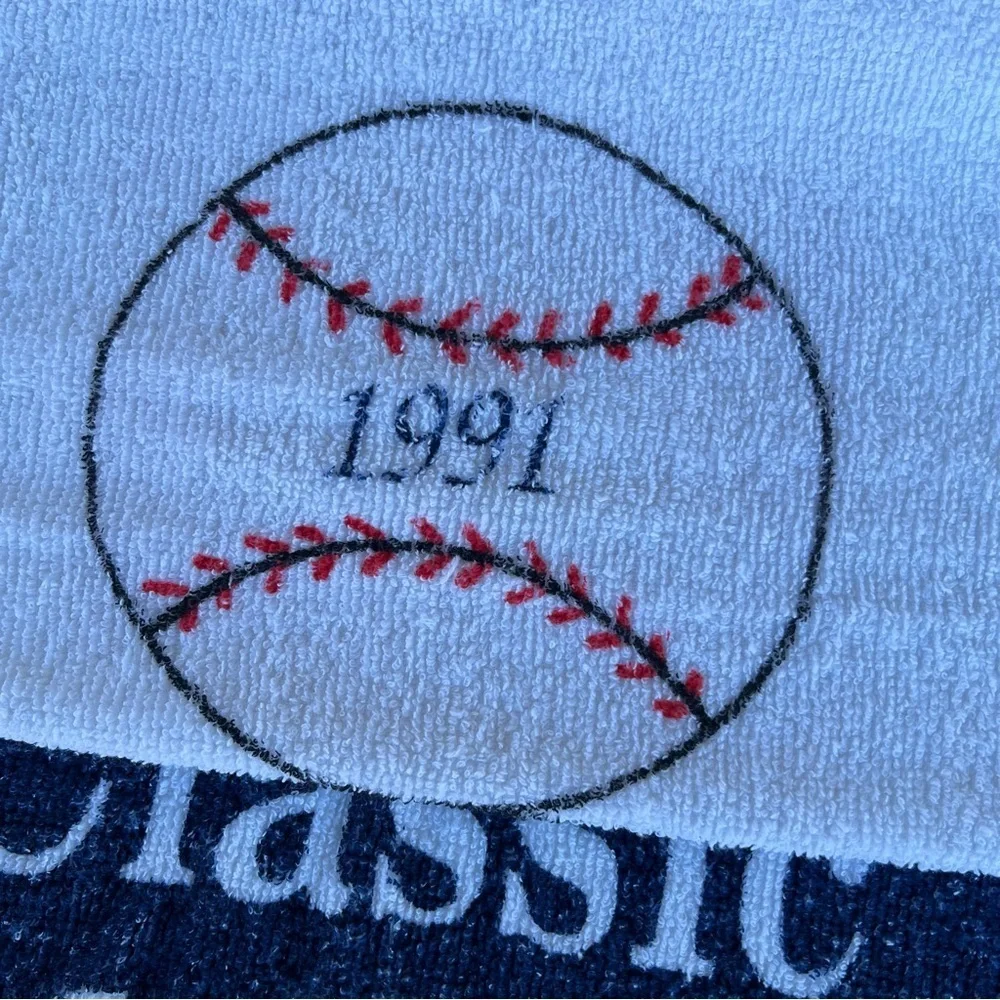 VTG San Diego Padres Coca Cola 1991 Stadium Giveaway Beach Towel 28 x 58 GUC